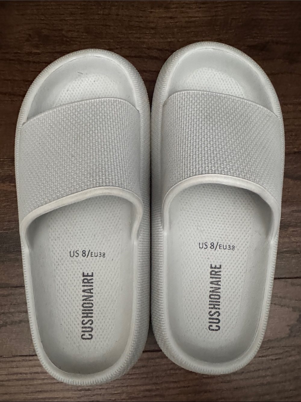 Cushionaire White Women's Slide Sandals - US 8